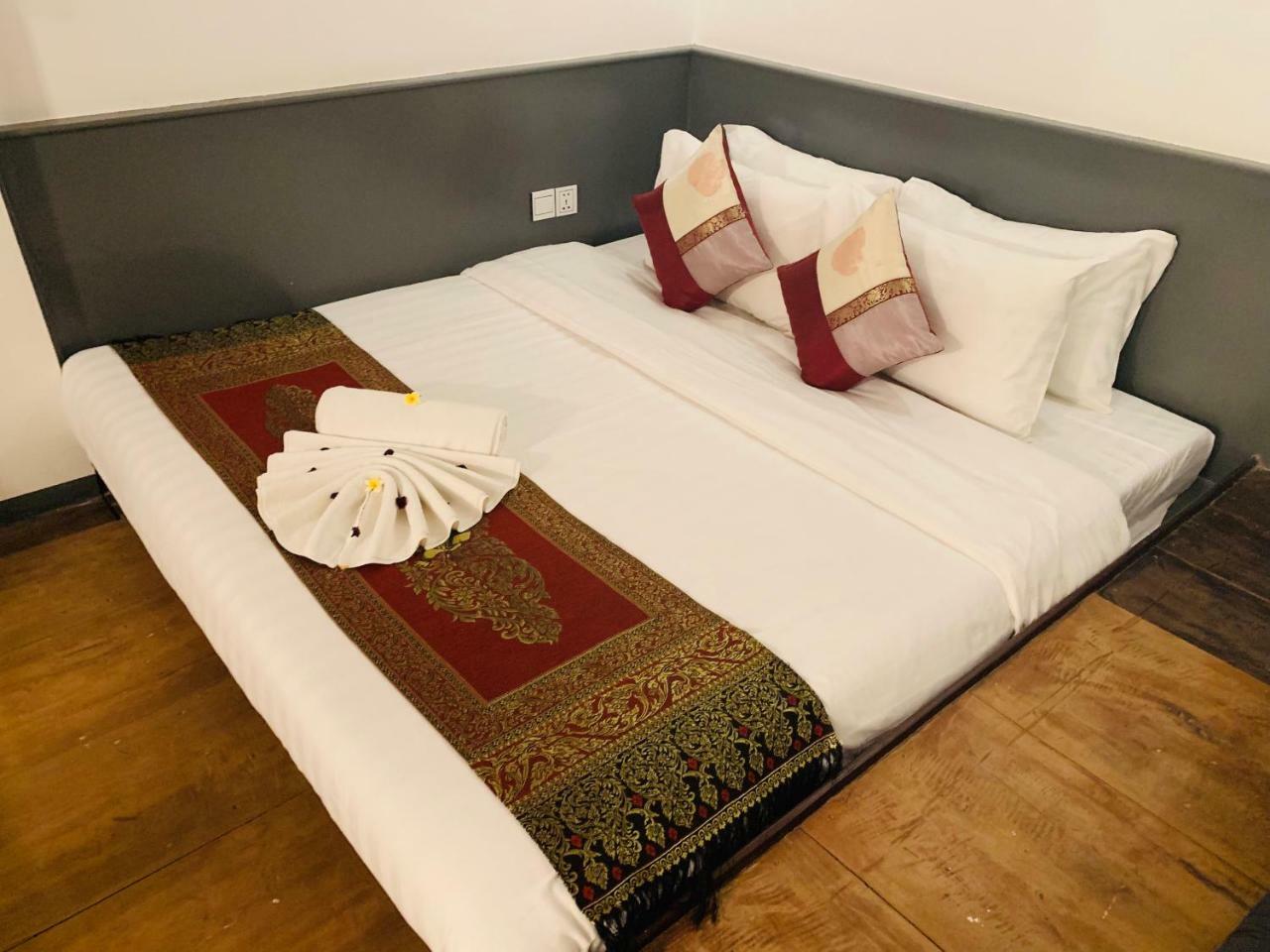 1004 Boutique Hotel Σιέμ Ρέαπ Εξωτερικό φωτογραφία
